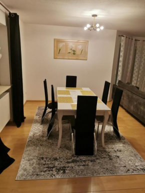 Lounge house